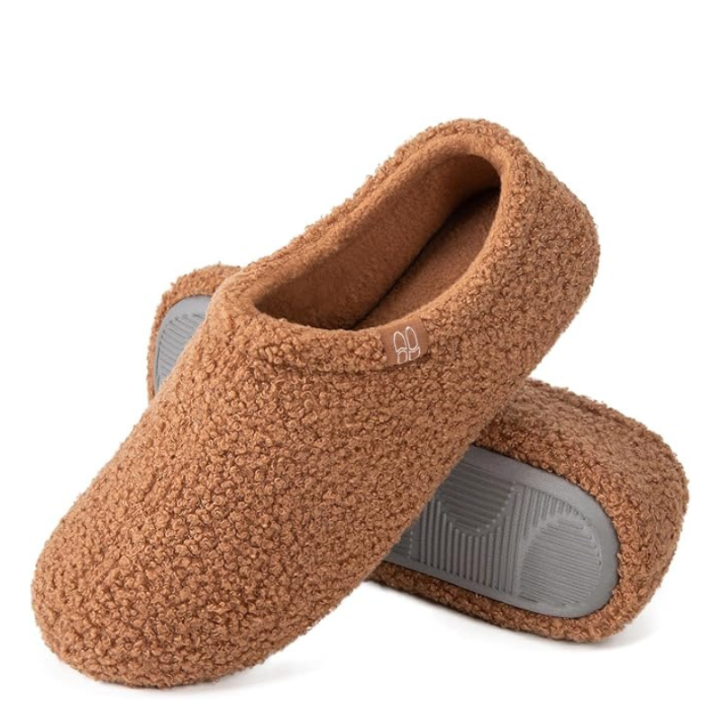 Comfortable Indoor Slippers With Soft Plush Design For Everyday Comfort