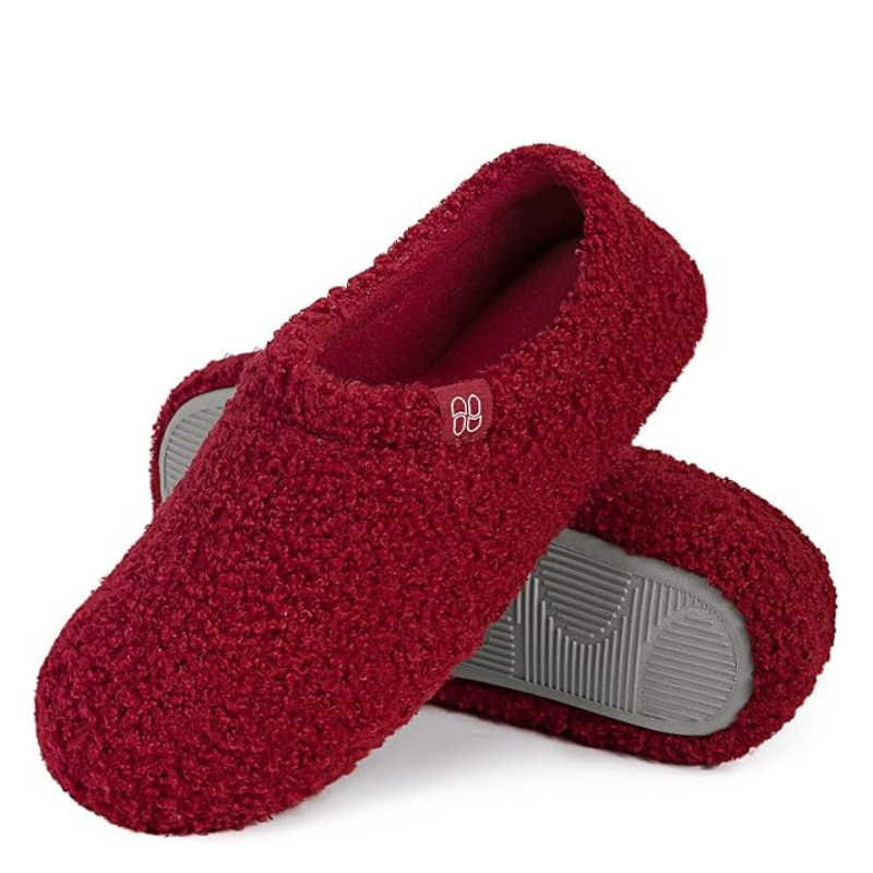 Comfortable Indoor Slippers With Soft Plush Design For Everyday Comfort