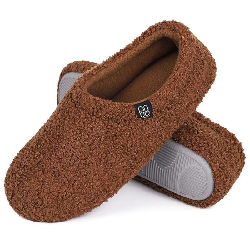 Comfortable Indoor Slippers With Soft Plush Design For Everyday Comfort